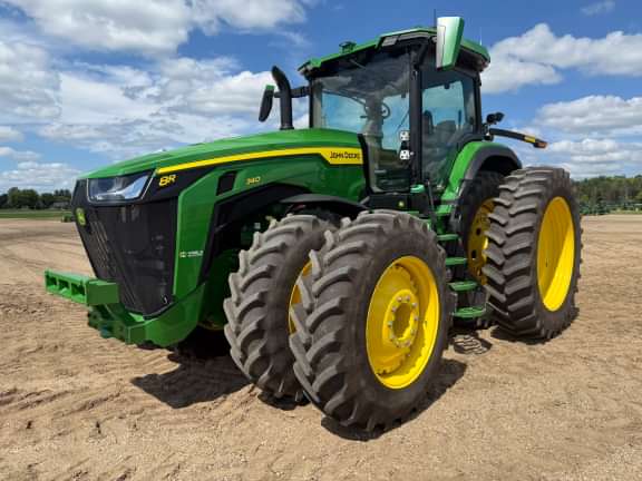2023 John Deere 8r 340