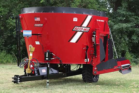 515VX trailer sitting in the grass.